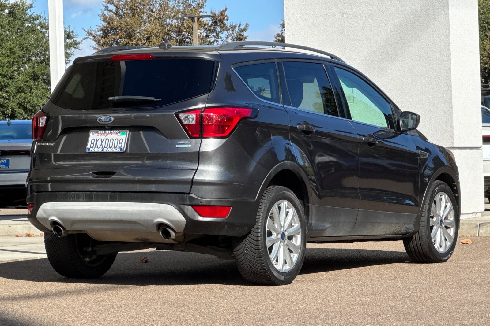 Used 2019 Ford Escape SEL FWD image 9