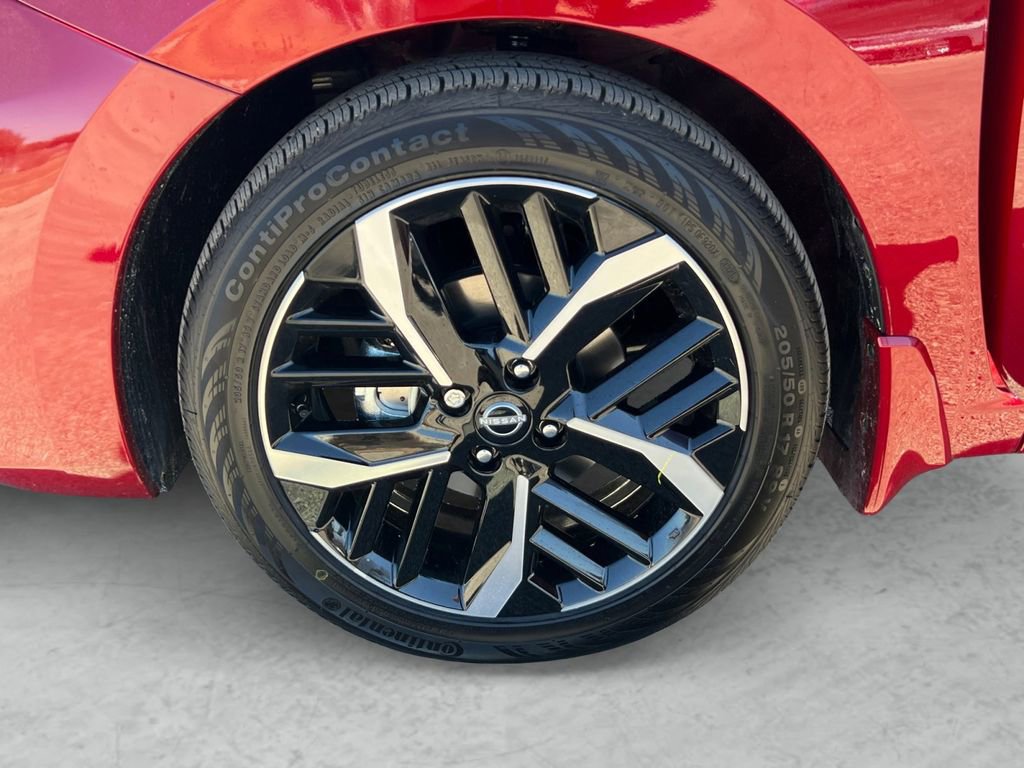 New 2025 Nissan Versa SR image 23