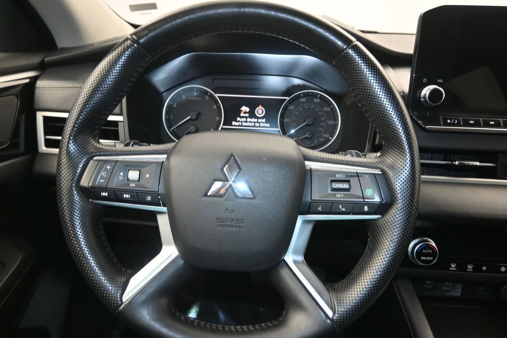 Used 2024 Mitsubishi Outlander SE FWD image 13