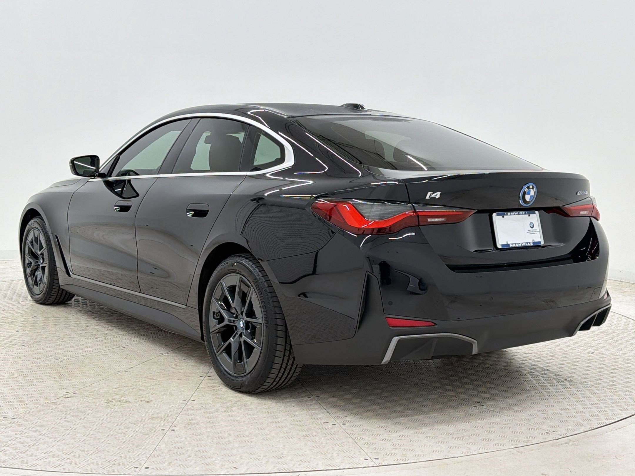 Used 2023 BMW i4 eDrive35 w/ Premium Package image 3