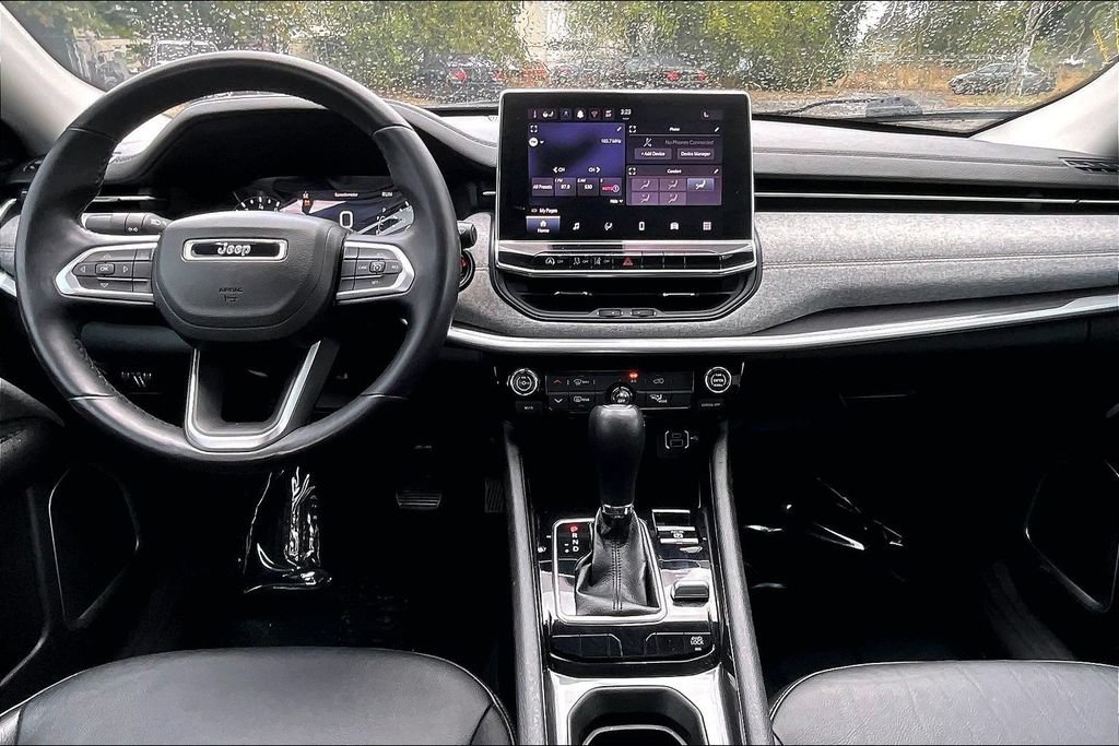 Used 2022 Jeep Compass Latitude AWD/4WD image 16