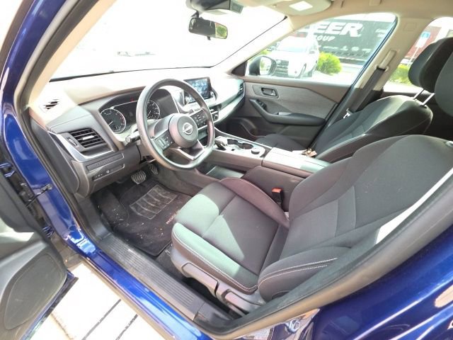 Used 2023 Nissan Rogue S image 12