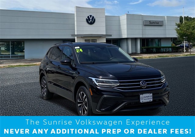 Used 2024 Volkswagen Tiguan S image 1