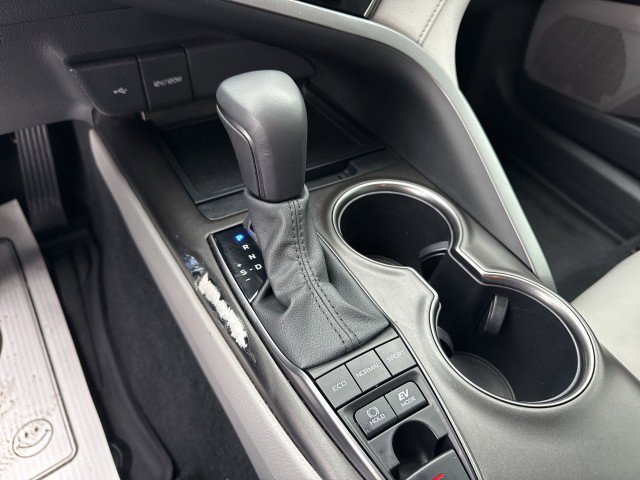 Used 2024 Toyota Camry SE image 20