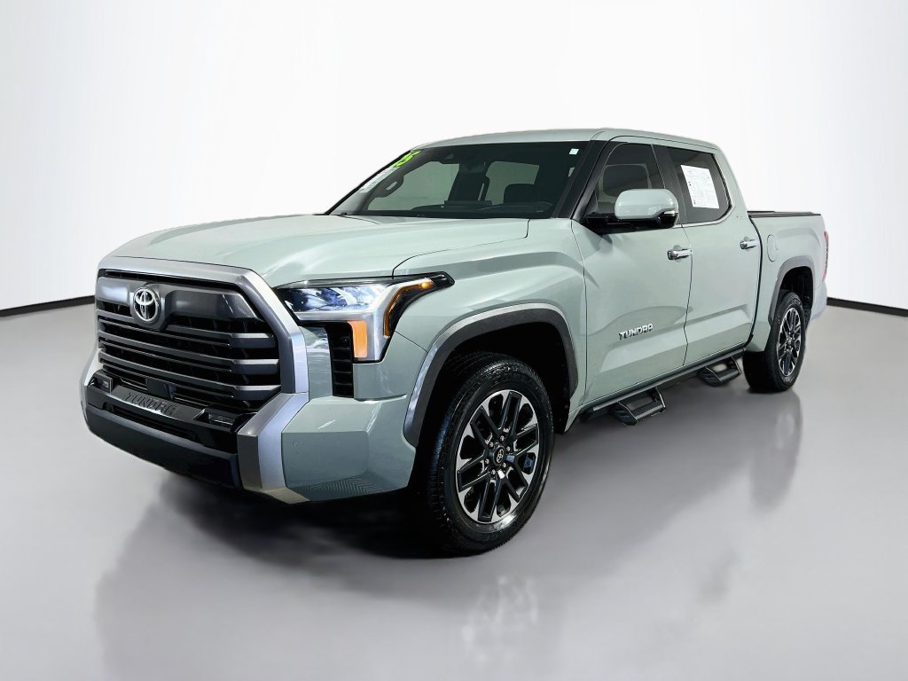 Used 2025 Toyota Tundra Limited AWD/4WD image 7