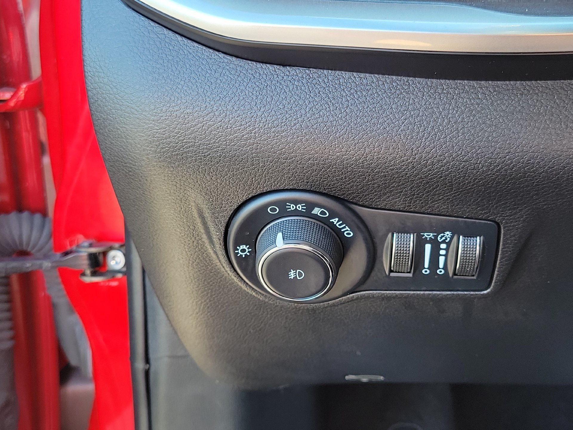 Certified 2024 Jeep Compass Latitude AWD/4WD image 9