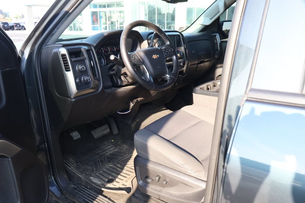 Used 2018 Chevrolet Silverado 1500 LT w/ All Star Edition AWD/4WD image 11