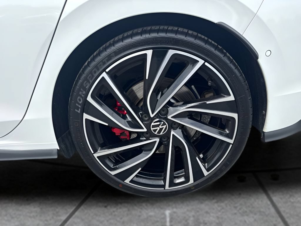 Used 2022 Volkswagen GTI Autobahn FWD image 21