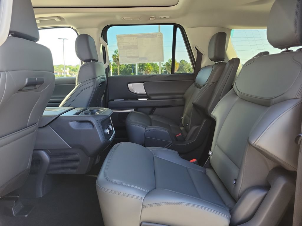 New 2026 Ford Expedition Max Active AWD/4WD image 9