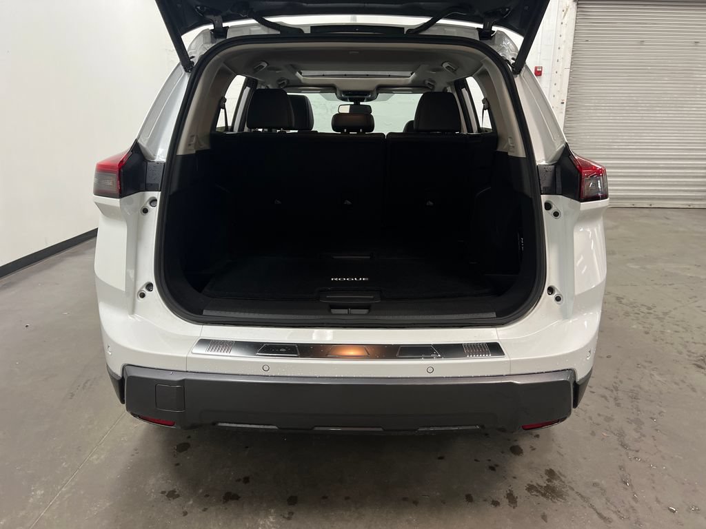 Used 2025 Nissan Rogue SL w/ SL Premium Package FWD image 26