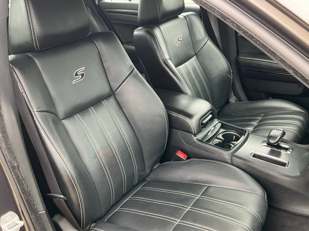 Used 2014 Chrysler 300 S AWD/4WD image 15