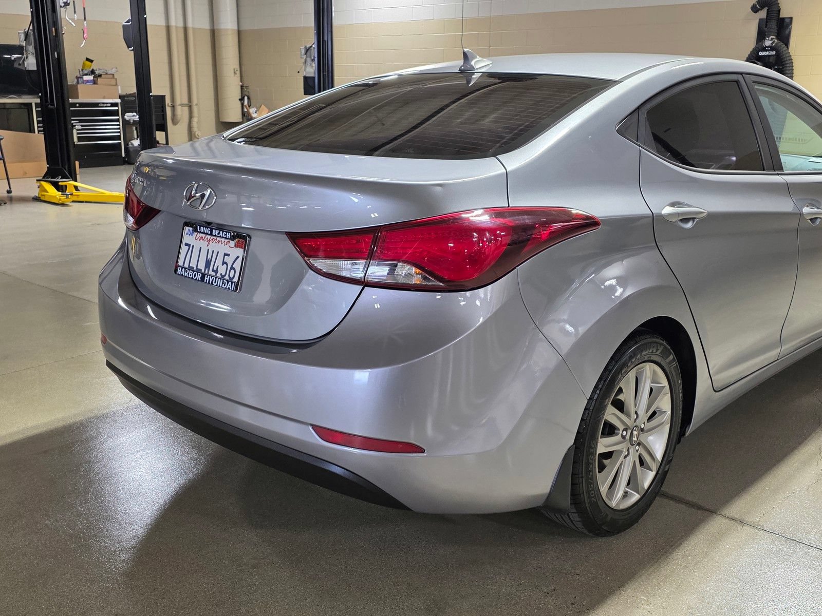 Used 2016 Hyundai Elantra SE w/ Option Group 02 FWD image 11