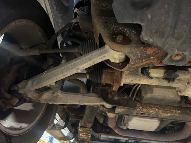 Used 2013 Chevrolet Avalanche LTZ AWD/4WD image 21