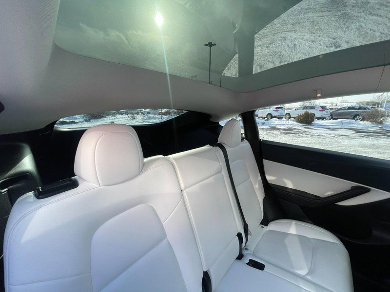Used 2021 Tesla Model Y Long Range image 11