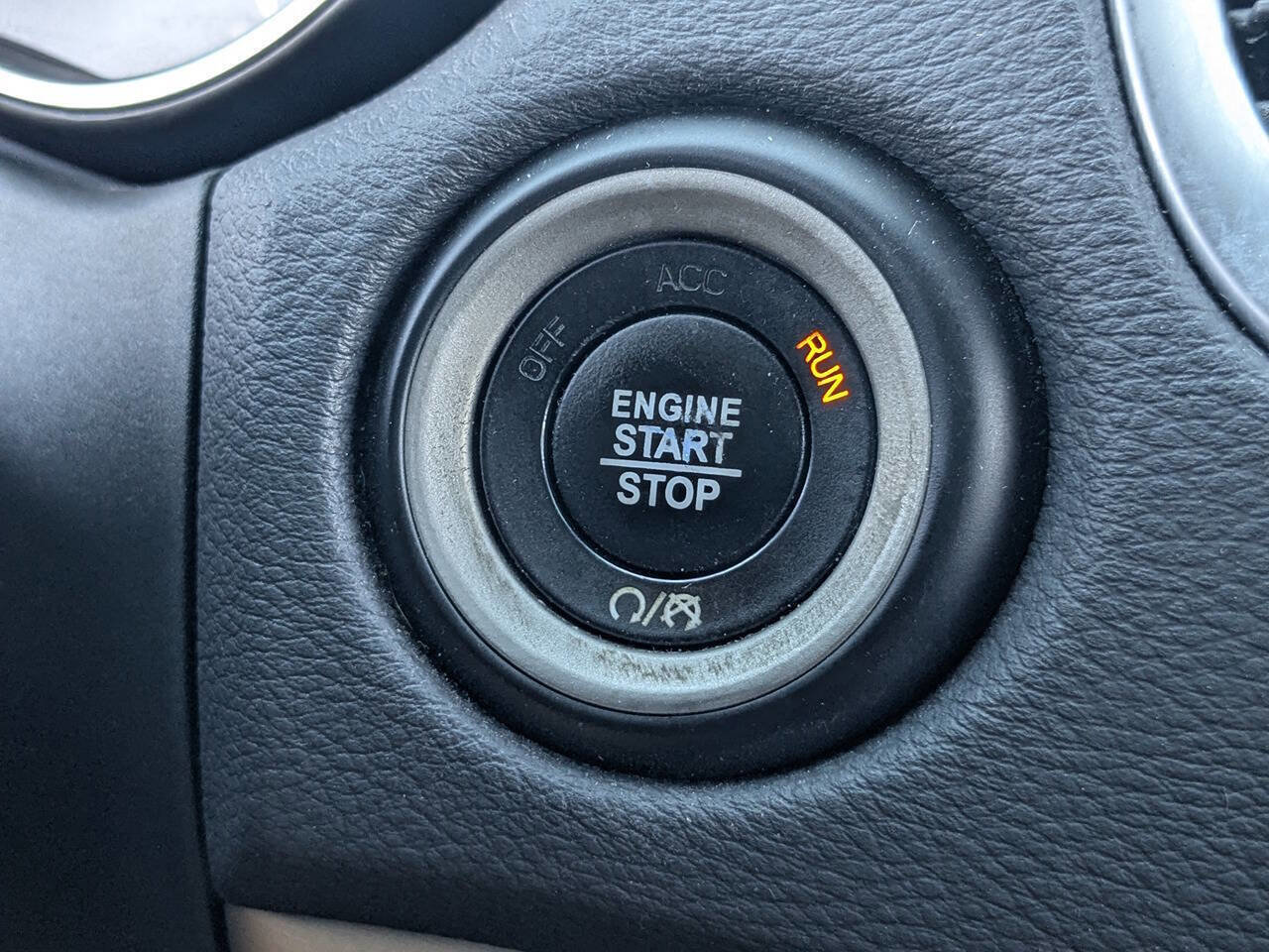 Used 2020 Dodge Durango SXT image 27