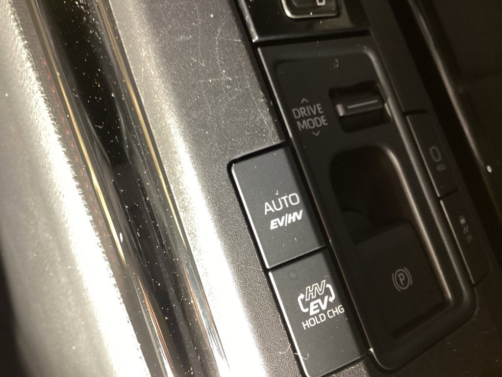 Used 2024 Toyota Prius Prime SE image 23