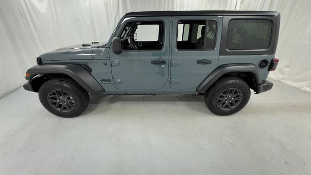 Used 2024 Jeep Wrangler Unlimited Sport AWD/4WD image 6
