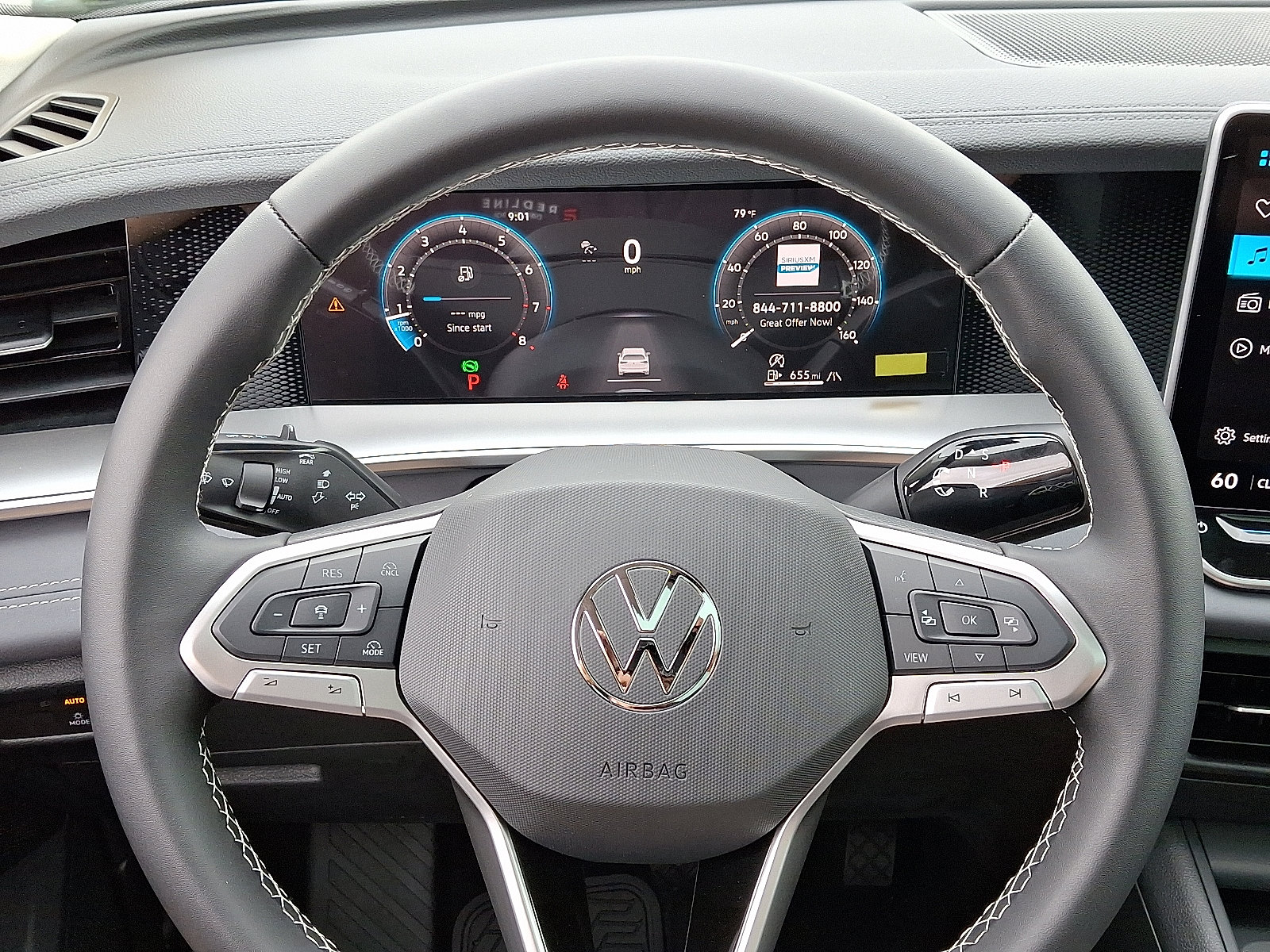 New 2025 Volkswagen Tiguan SE image 10