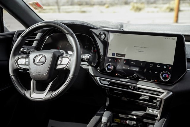 Used 2023 Lexus RX 350 AWD image 16