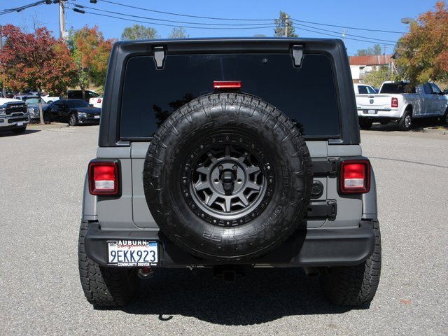 Used 2023 Jeep Wrangler Sport image 7