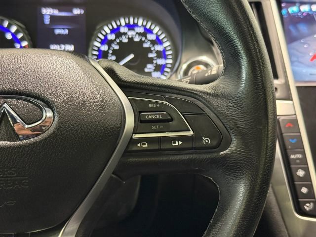 Used 2019 INFINITI Q60 3.0t Luxe RWD image 16