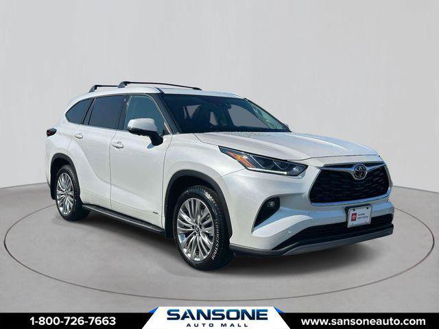 Certified 2026 Toyota Highlander Platinum AWD/4WD image 1