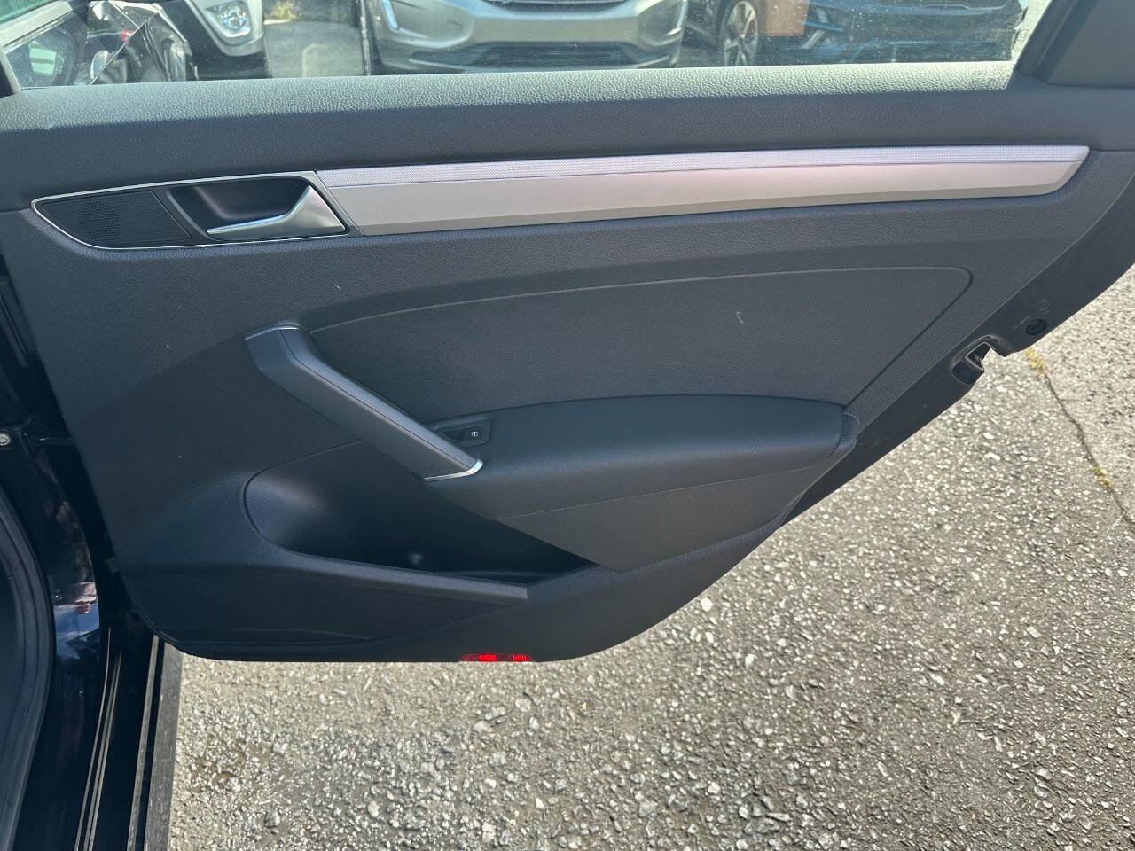 Used 2018 Volkswagen Passat 2.0T S image 33