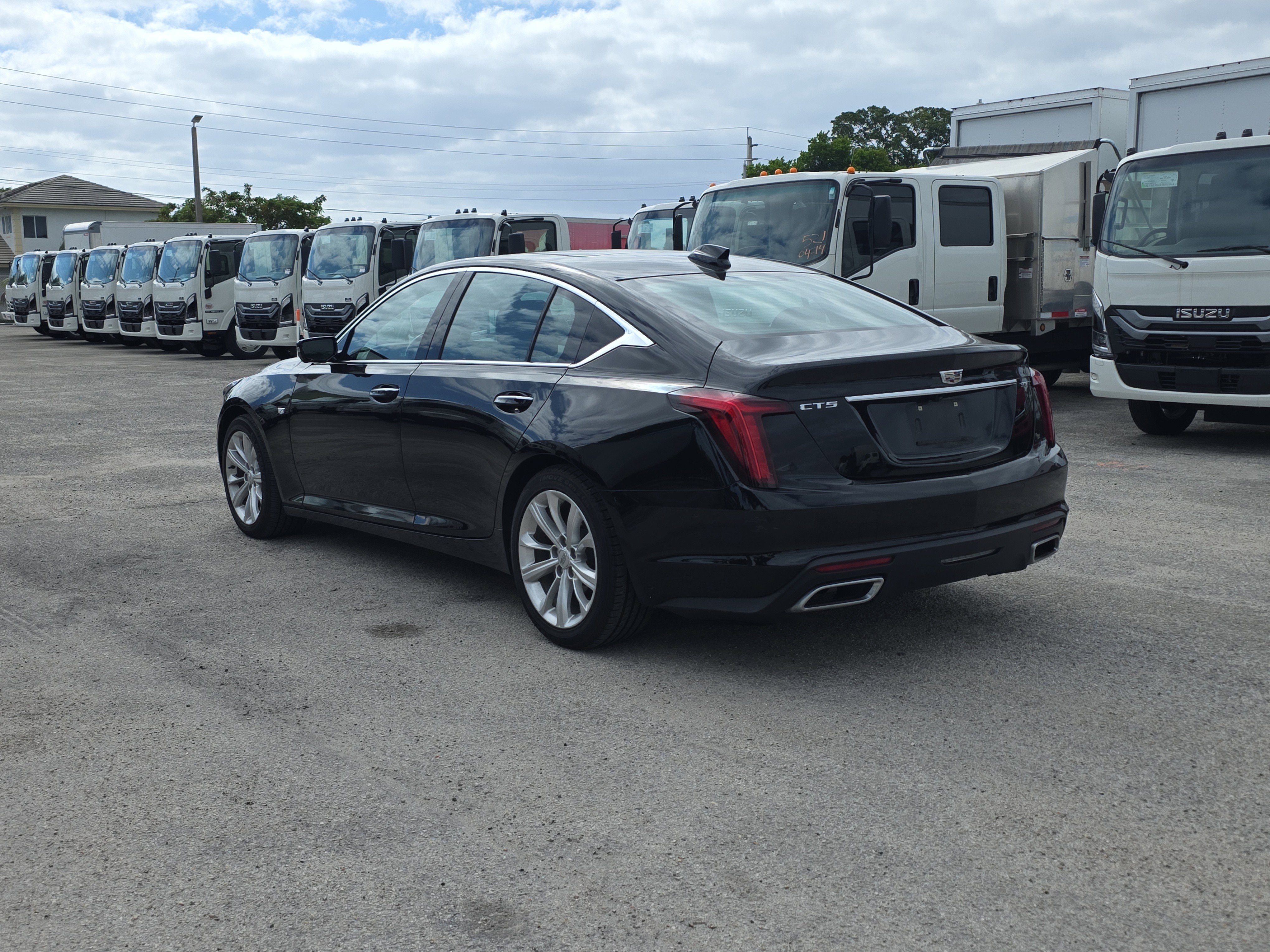 Used 2025 Cadillac CT5 Premium Luxury RWD image 5