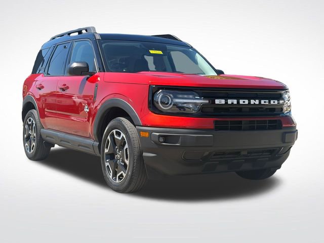 Used 2023 Ford Bronco Sport Outer Banks AWD/4WD image 1