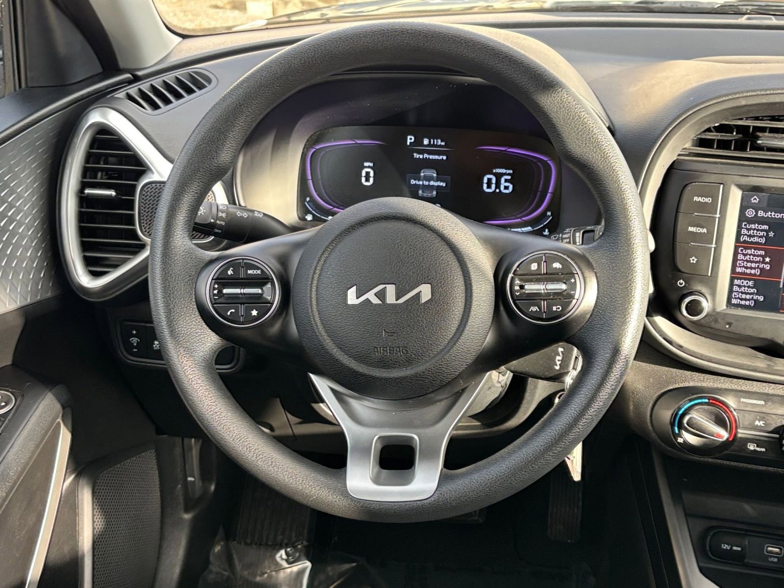 Used 2025 Kia Soul LX w/ LX Technology Package image 25