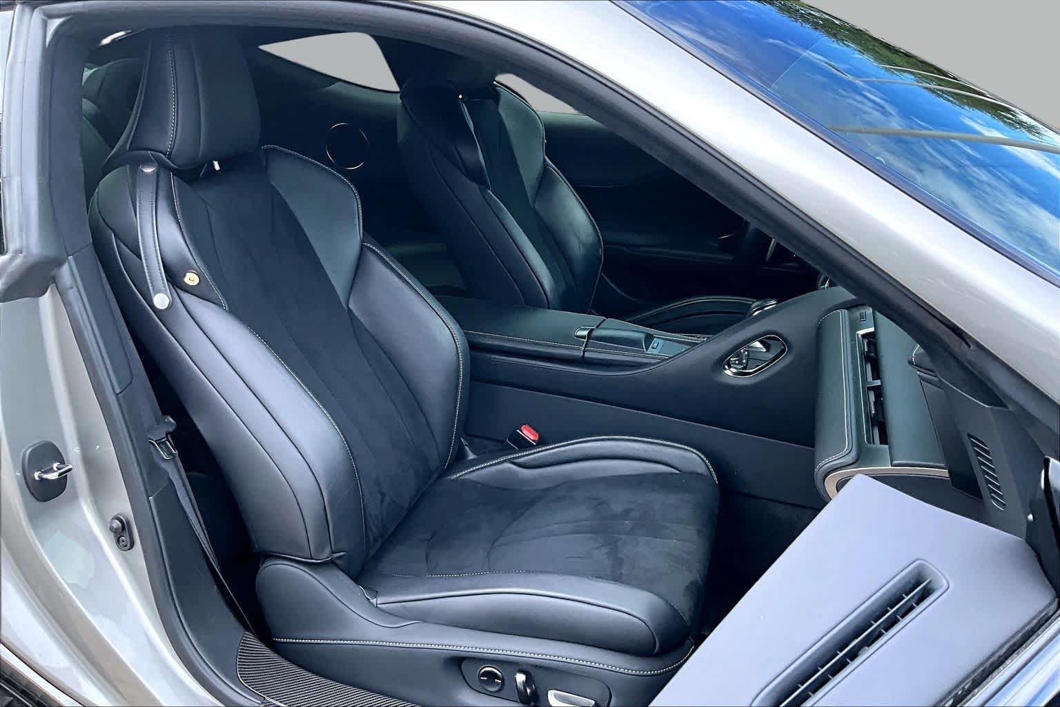 Used 2019 Lexus LC 500 Coupe w/ Performance Package RWD image 9