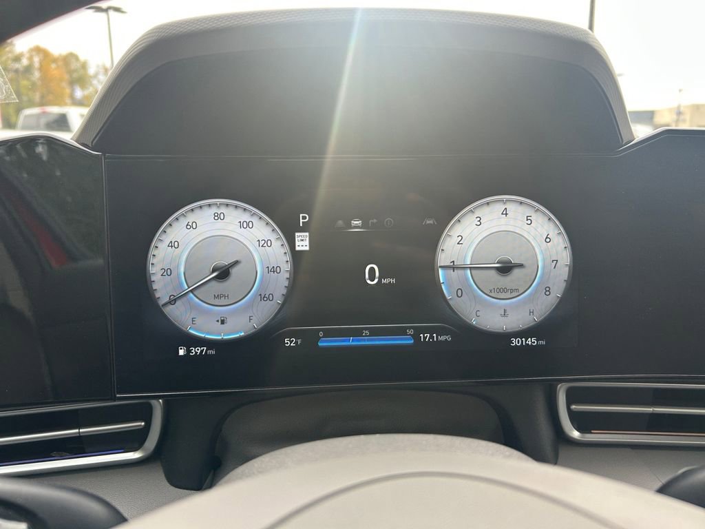 Used 2024 Hyundai Elantra SEL image 16