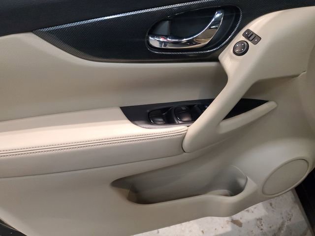 Used 2015 Nissan Rogue SL w/ SL Premium Package image 12