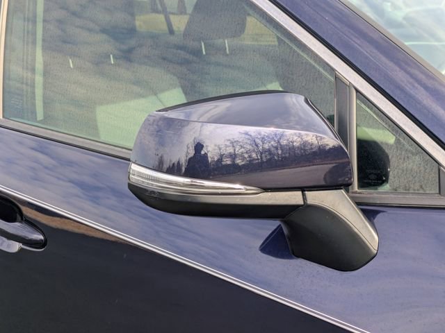 Used 2019 Toyota RAV4 XLE Premium image 12