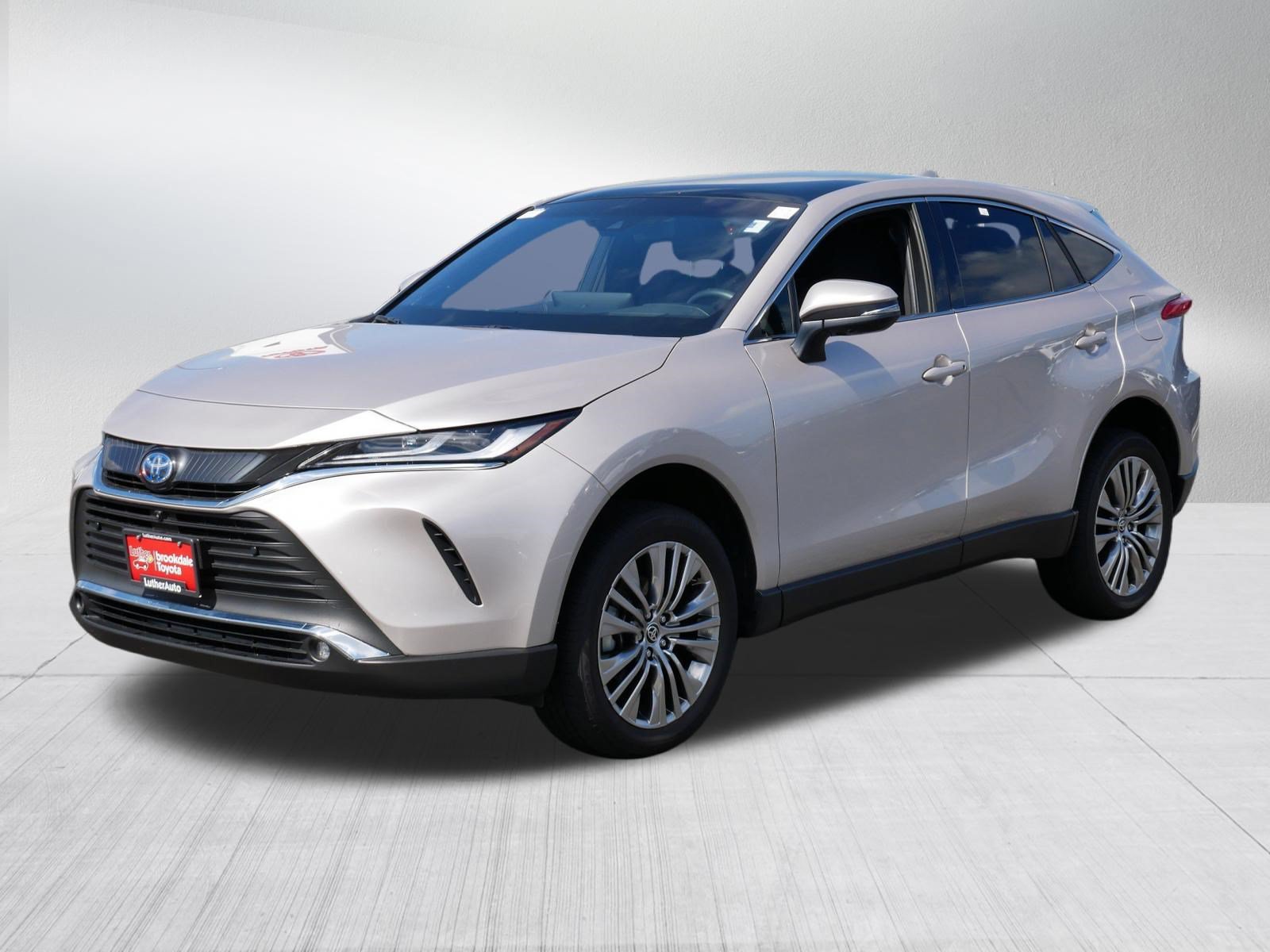 Certified 2024 Toyota Venza Limited AWD/4WD image 3