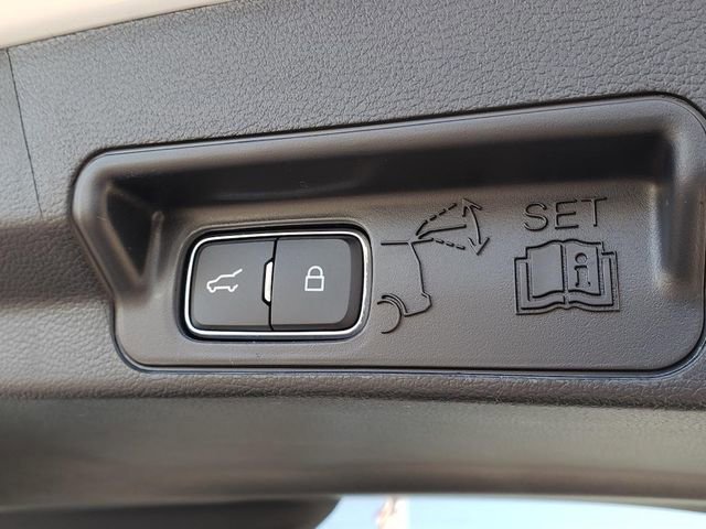 New 2026 Ford Explorer ST-Line image 9