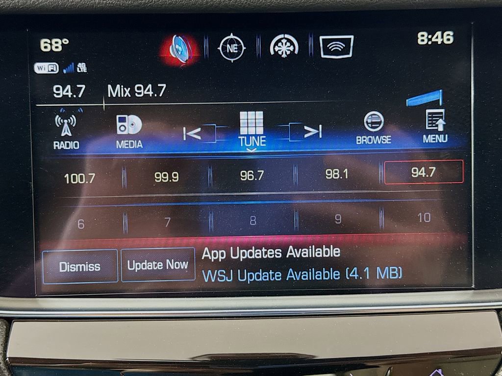 Used 2018 Cadillac XT5 Luxury w/ Driver Awareness Package image 15