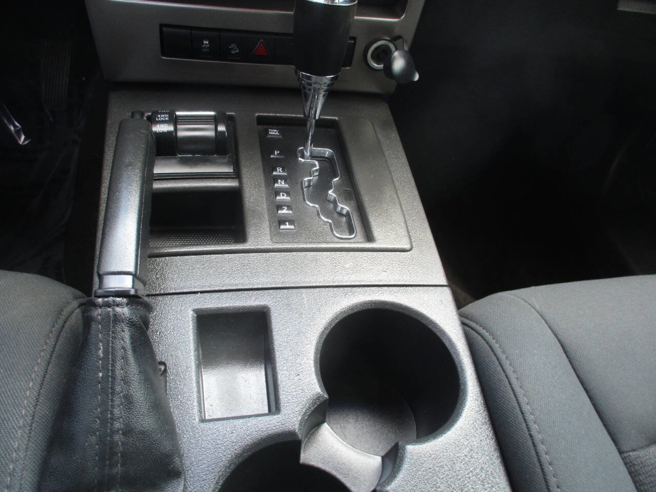 Used 2011 Jeep Liberty Sport AWD/4WD image 23