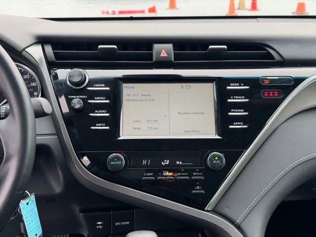 Used 2018 Toyota Camry SE image 16