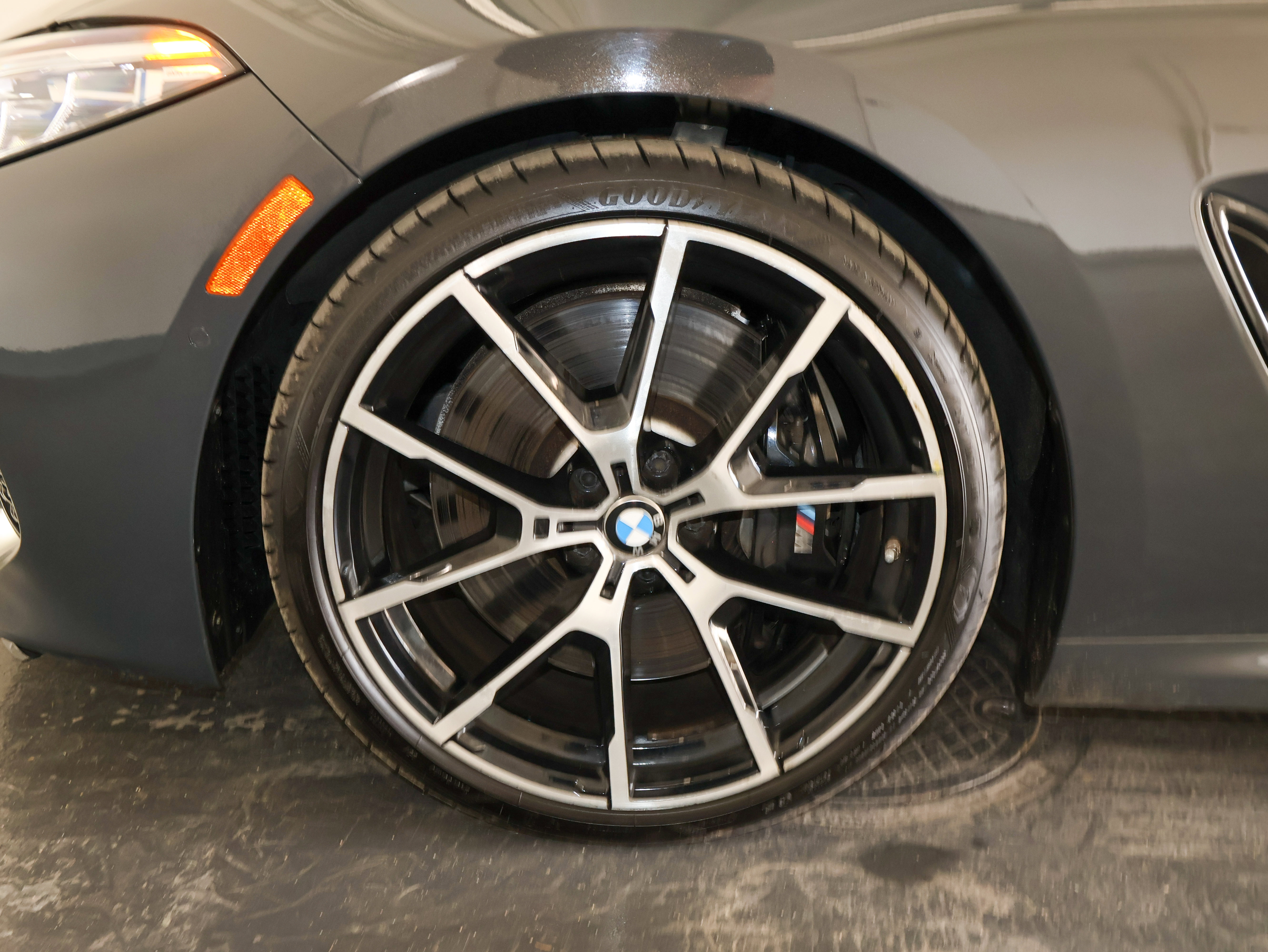 Used 2021 BMW M850i xDrive Convertible w/ Driving Assistance Package image 40