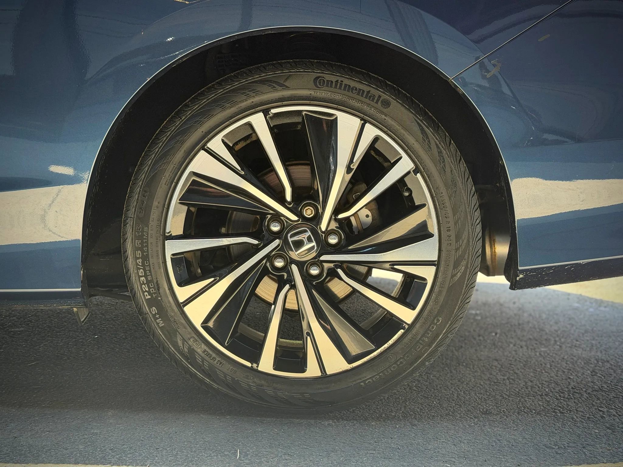 Used 2017 Honda Accord EX-L image 24