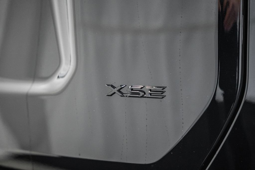 New 2026 Toyota RAV4 XSE image 7