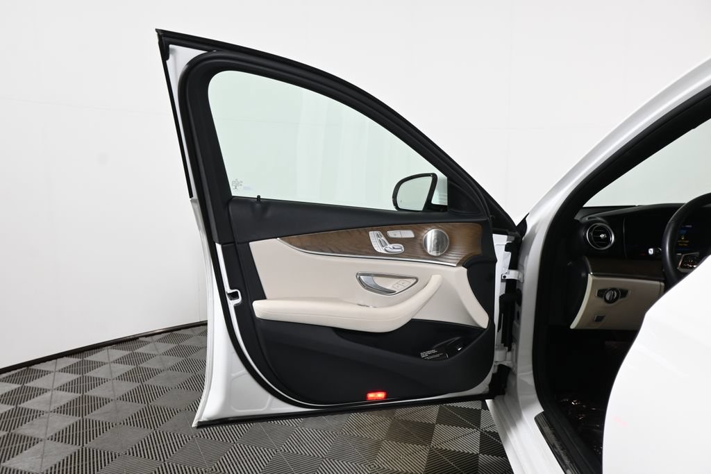 Certified 2022 Mercedes-Benz E 350 4MATIC Sedan image 31