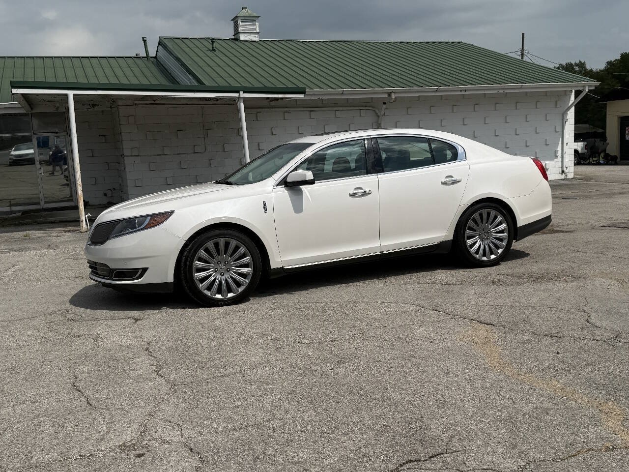 Used 2016 Lincoln MKS AWD w/ Equipment Group 101A image 1
