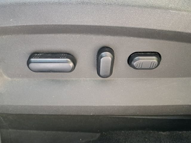 Used 2013 Ford Edge SEL image 28