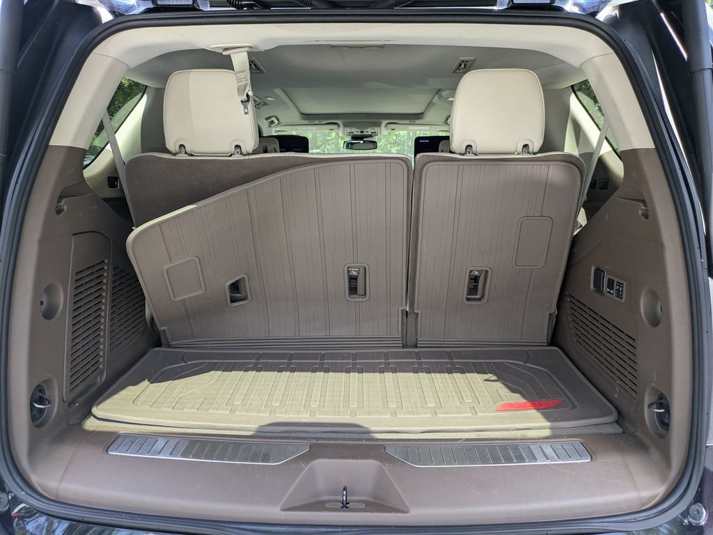 Used 2023 GMC Yukon Denali RWD image 12
