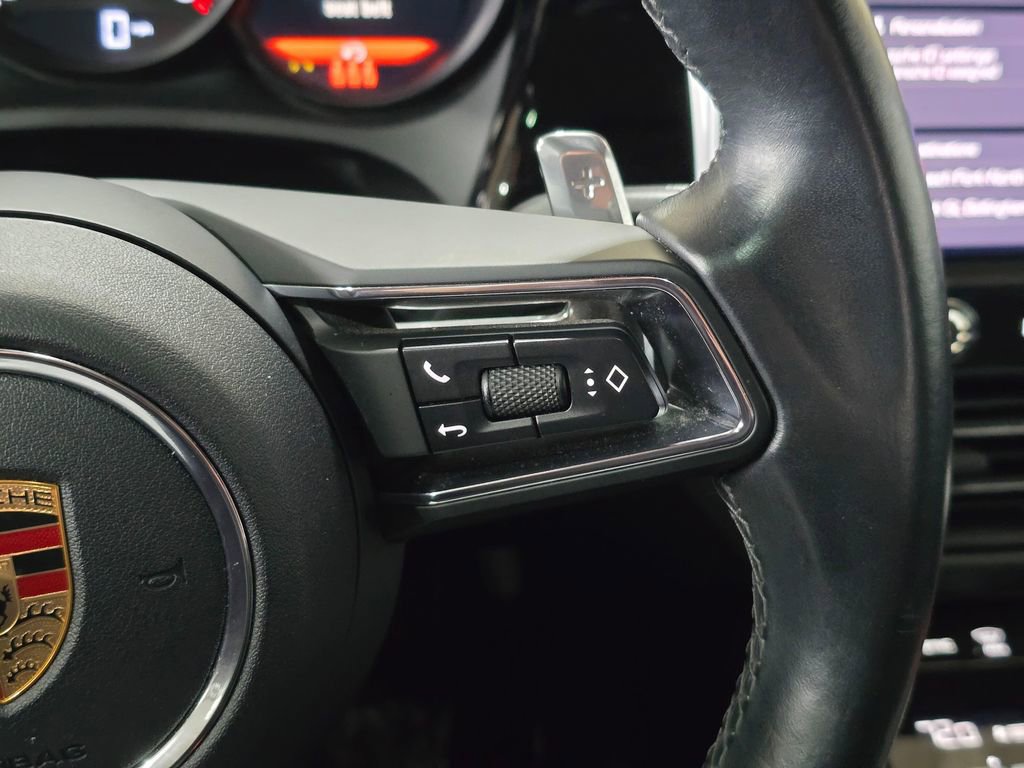 Used 2024 Porsche Macan image 16