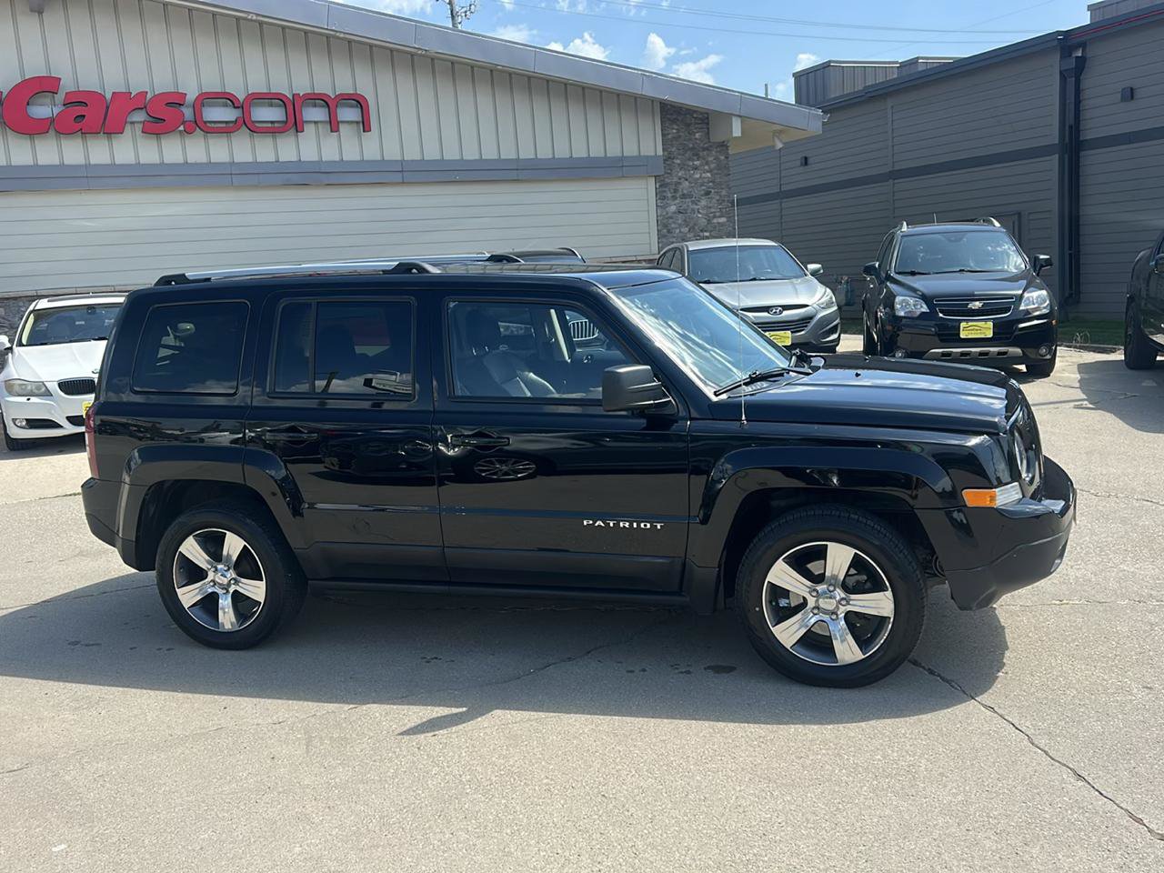 Used 2017 Jeep Patriot High Altitude FWD image 2