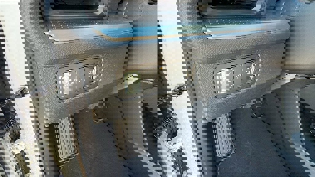 New 2026 Chevrolet Traverse LT w/ Driver Confidence Package image 20