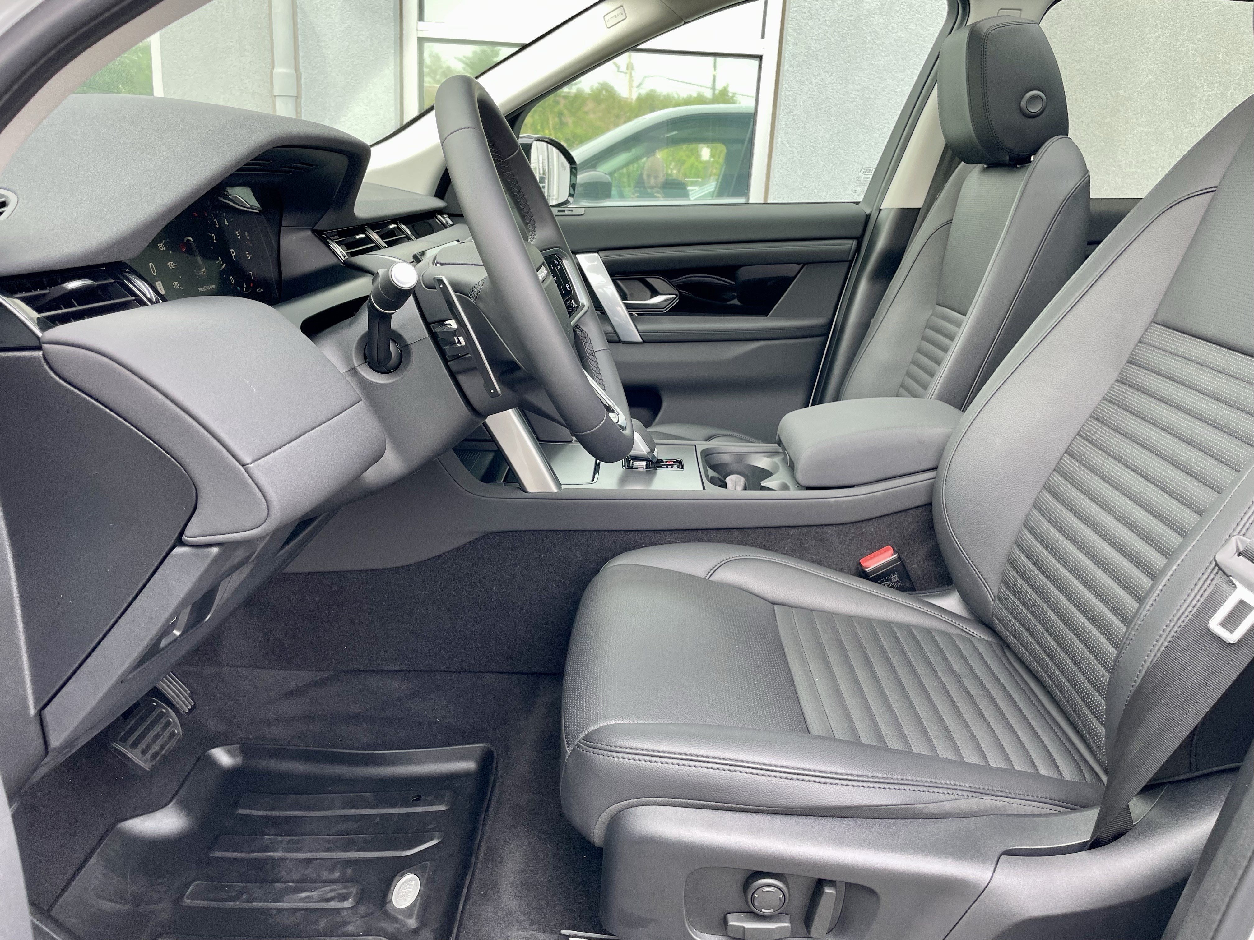 Certified 2025 Land Rover Discovery Sport S AWD/4WD image 14